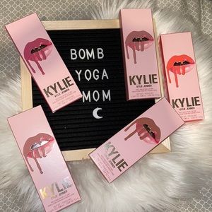 BUNDLE of 5 NEW Kylie Matte Liquid Lipstick Lip Liner 5 Colors 8+ Hour Lip Plump